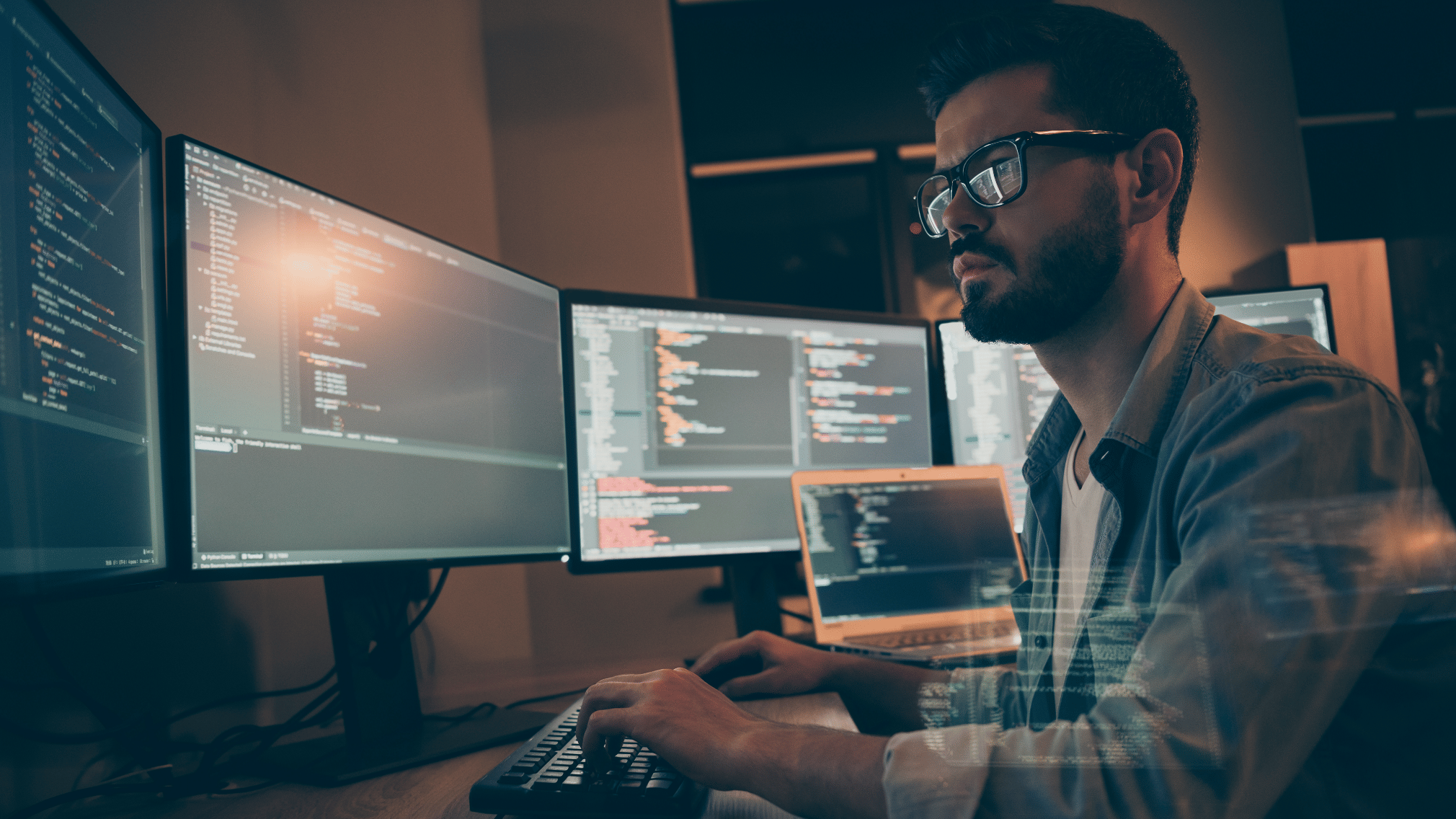 Веб разработчик. Html academy, профессиональный курс «front-end». Программист в инженерии. Современный программист. Компьютер программиста.